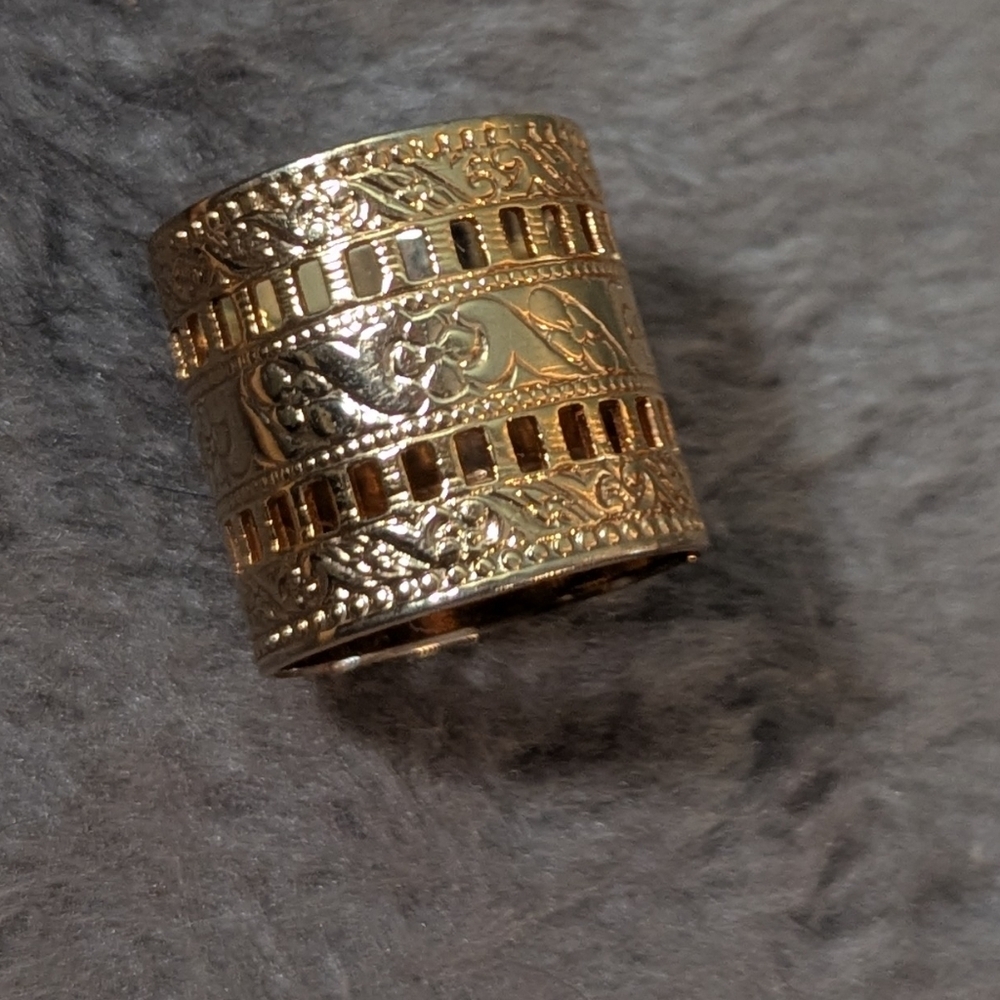 Intricate Gold 10kt gp Vintage Ring or Scarf Holder 8.5 Size asian inspired